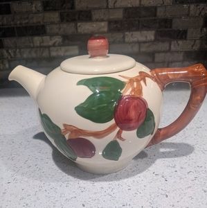 Franciscan Earthenware Apple Teapot Vintage 1963 Handpainted